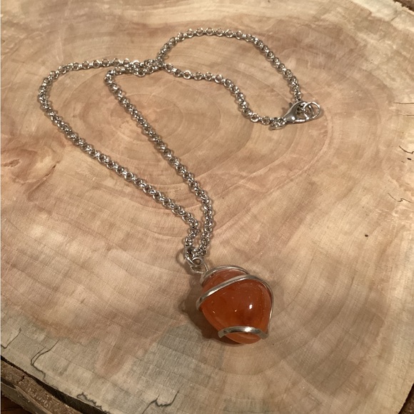 Carnelian Agate Pendant Necklace - Picture 3 of 3